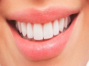 Smile Makeover by Cosmetic Dentist at Best Price in Delhi.